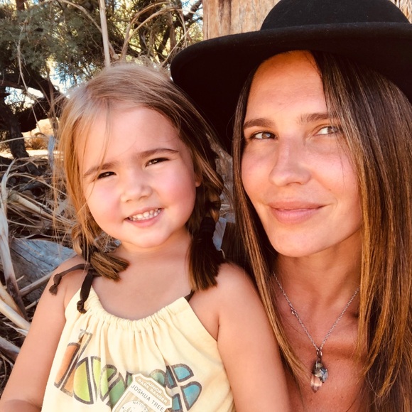 Meet your Posher, Corinn - Picture 9 of 10